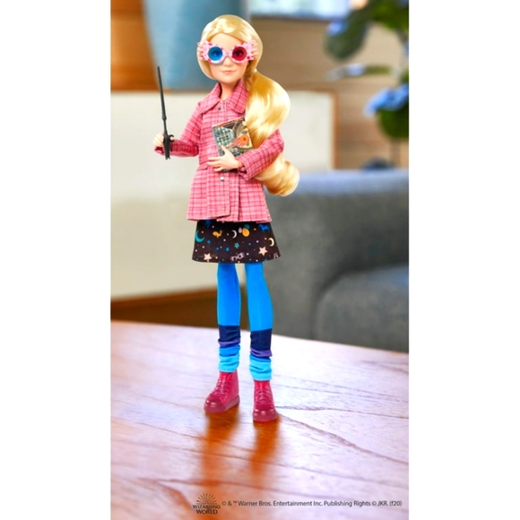Harry Potter Collectible Luna Lovegood Doll (~10-inch) with accessories - Picture 5 of 6